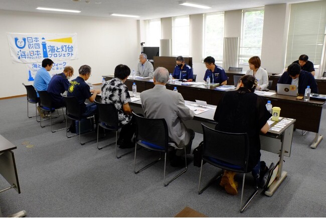 新たな観光資源の造成を目的とした入道埼灯台利活用事業「灯台×ジオパーク×郷土料理」に関する有識者検討会を開催しました。