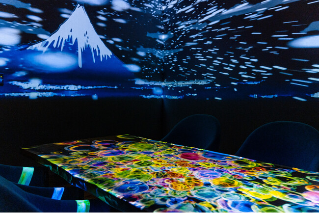 ザ・プリンスギャラリー 東京紀尾井町 プロジェクションマッピングと音楽、料理、絶景を融合させた“没入型”の新しいダイニング体験 和食レストラン内に「IMMERSIVE DINING」オープン