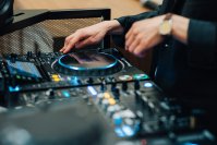 “ウエディング×DJ”プラン「AWESOME PLAYLIST」リリース1周年キャンペーンを11月30日まで実施