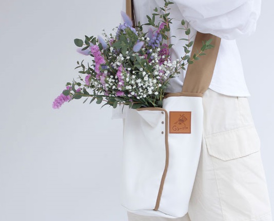 ”想いをつめ込む”花ばん（かばん）をあの人に。9月4日（水）オンラインSHOPオープン！