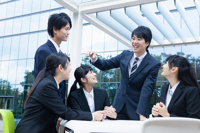 長期インターン求人メディア「Seek(シーク)」／掲載求人数が100件を突破しました