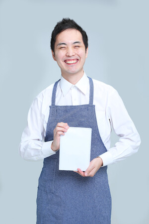現役書店員芸人【カモシダせぶん】小説家デビュー作 『探偵はパシられる』 9/19(木)PHP研究所より発売！