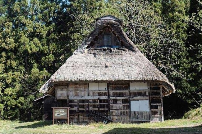 【岐阜県飛騨市】茅葺き民家を全国からのふるさと納税で修復！感謝を込めて修復に伴う”曳家”を一般公開します