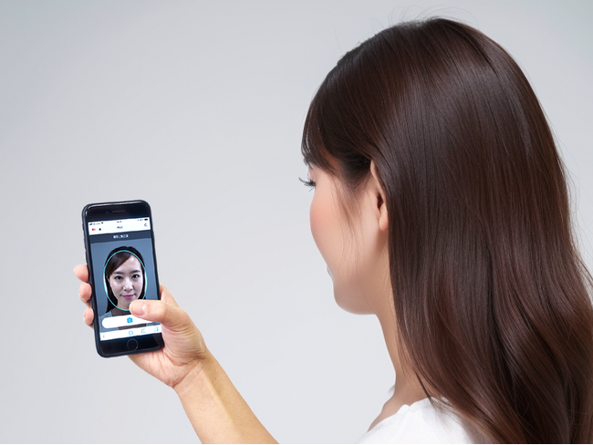 BIGLOBEモバイルのeSIM申し込み時の本人確認に「LIQUID eKYC」を導入