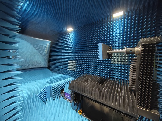 LEO／MEO(※2)衛星通信アンテナの性能測定が可能な電波暗室を新設