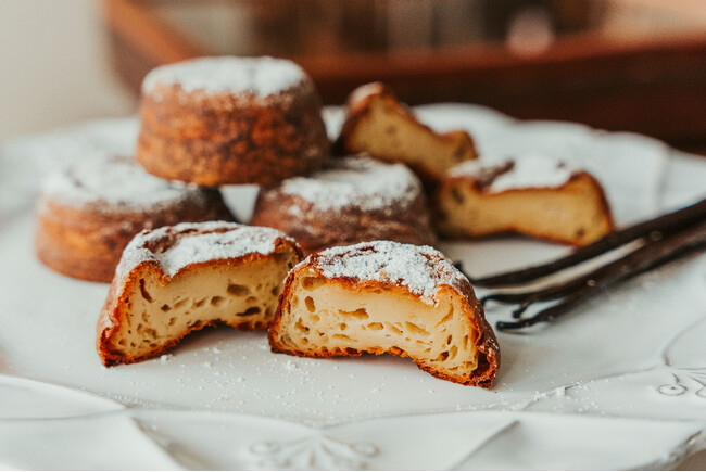 東京・蔵前のカヌレ専門店「KURAMAE CANNELE」にて、知る人ぞ知るフランス・ブルターニュ地方の伝統菓子「ファーブルトン」9月15日（日）からの期間限定で販売