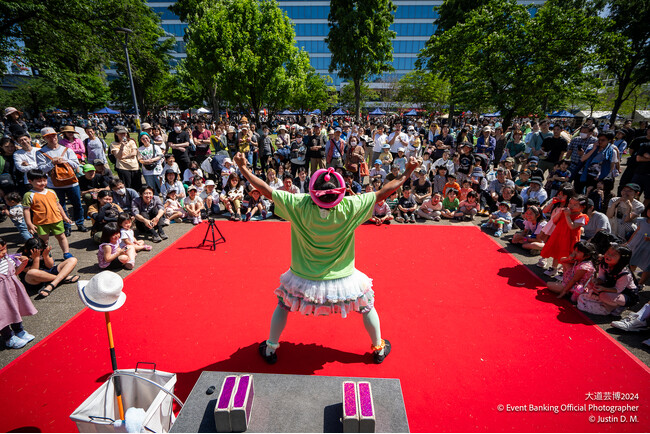 テーマはTHE 大道芸！超絶人気の軽業パフォーマー健山、パントマイム演芸師エンジョイJoyが『特別公演～Nightステージ』に出演!!︎　“ ENCORE ” 大道芸博2024～TOKYO stage～