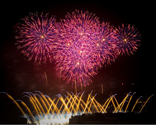 【 昭和レトロと縁日が楽しめる『展望レトロ喫茶桃山館』、9月16日の熱海海上花火大会を特別プランで楽しもう！ 】