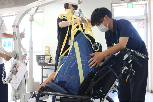 【東京都町田市】介護施設で「まちけあ★キッズ かいごのお仕事体験」を開催します