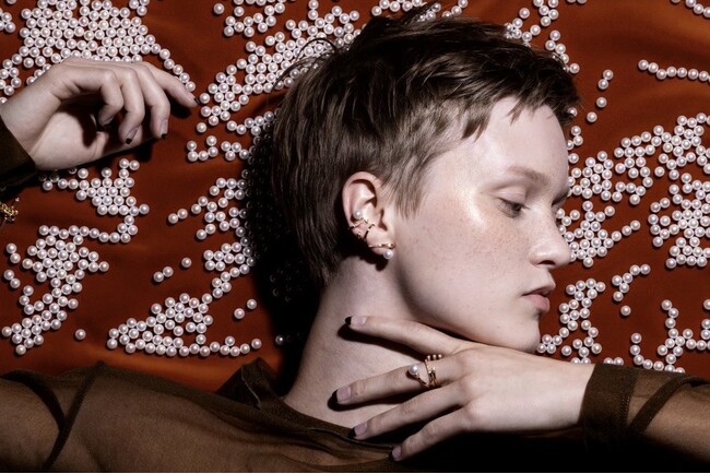 ジュエリーブランドHirotakaより、人気の “Drosera” コレクションにパールが登場