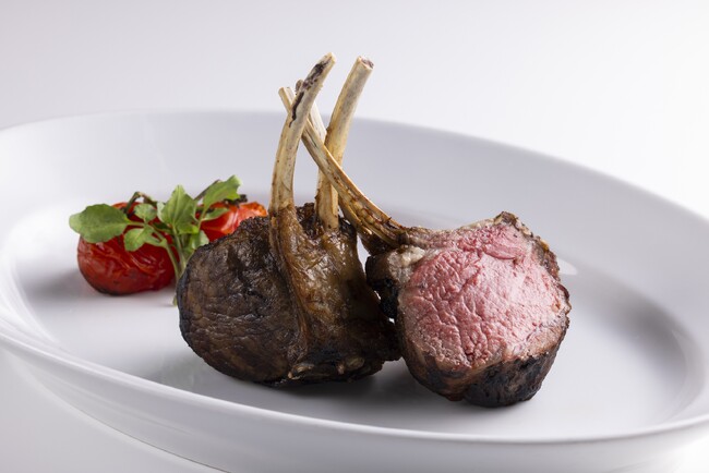 ヒルトン大阪「CENTRUM（セントラム）」グリル＆ワインがアメリカンステーキハウスをコンセプトにメニューを一新より気軽に楽しめるレストランに