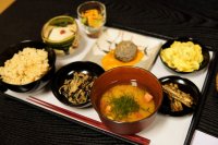 坐禅とマクロビ料理で心と体を整える“養生ごはん講座”　北鎌倉の円覚寺山内『佛日庵』で9月28日(土)に開催！