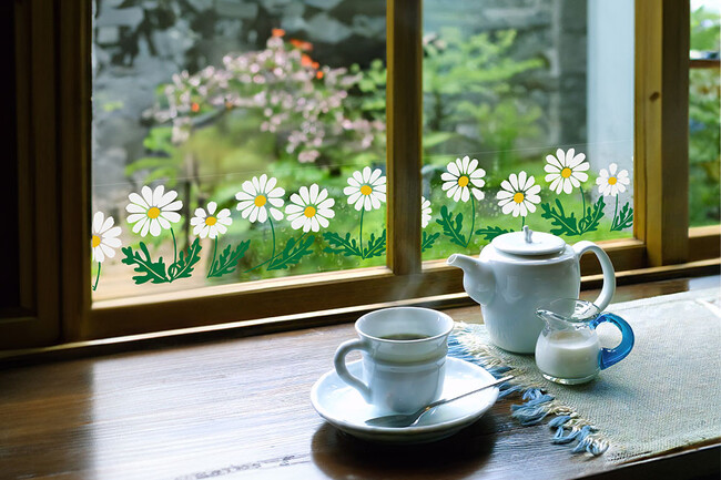 昭和レトロな「はがせるウィンドウステッカー」アデリアレトロ×壁紙屋本舗コラボで新登場！