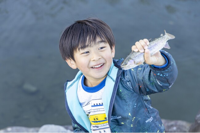 【10月限定アユ食べ放題プラン登場】～食欲の秋到来～伊豆狩野川の清流で育った鮎が食べ放題！リバーサイドで愉しむグランピング施設「グランイン」