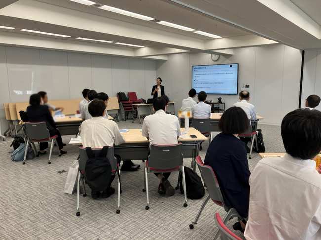 【病院薬剤師にとって魅力ある職場づくり】株式会社pharmake、徳洲会グループ薬剤部の管理職者ら約100名に人事評価制度や部下へのフィードバックをテーマとした研修を開催