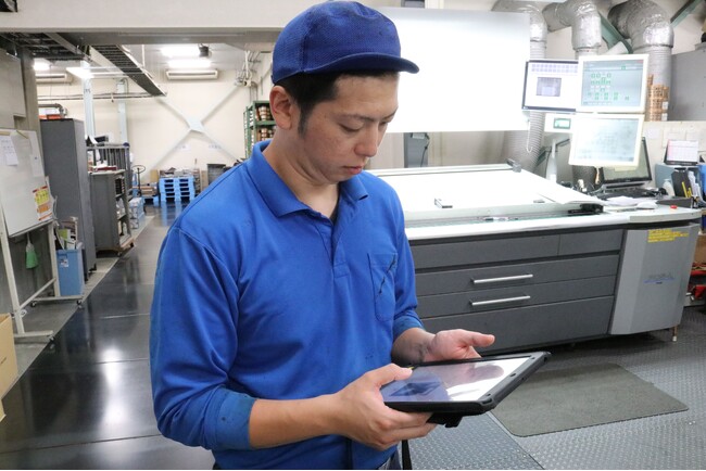 パッケージ製造のほしゆう、『カミナシ レポート』導入により月3,000枚以上の帳票がゼロに