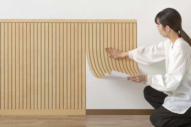 「コシカベ」ってご存知？ 壁のアクセントや汚れ防止に、シールタイプの腰壁専用シート新登場！
