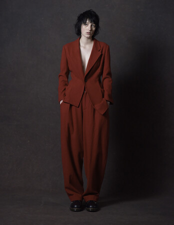 Y's、2024プレフォールコレクションの最新作