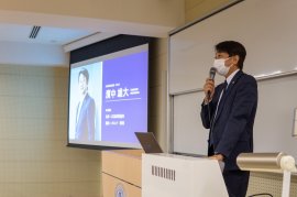 明海大学にて外部講師として登壇する様子 明海大学にて外部講師として登壇する様子