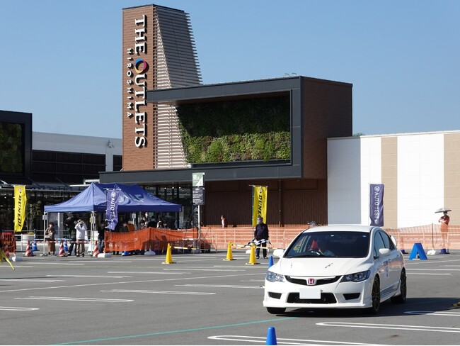 【JAF中国】マイカーで参加できるお手軽モータースポーツ　オートテスト in THE OUTLETS HIROSHIMAの開催に協力！