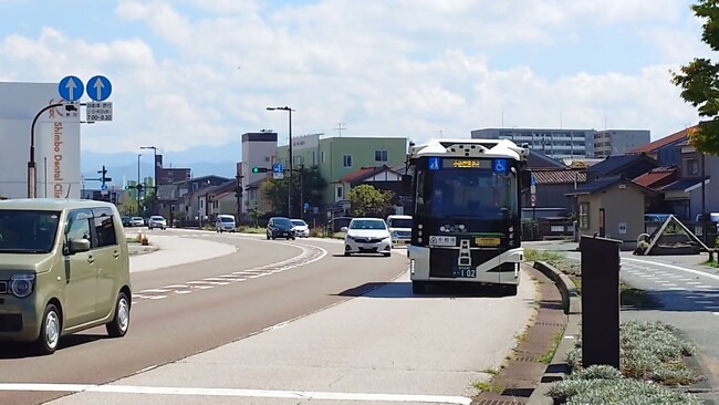 石川県小松市、自動運転バスの利用者数１万人を達成