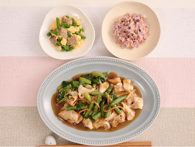 ボリューム満点のメニューが遂に登場！オイスターソースのタレで無限に食べたくなる味わい「無限豚バラ」がナッシュから新発売