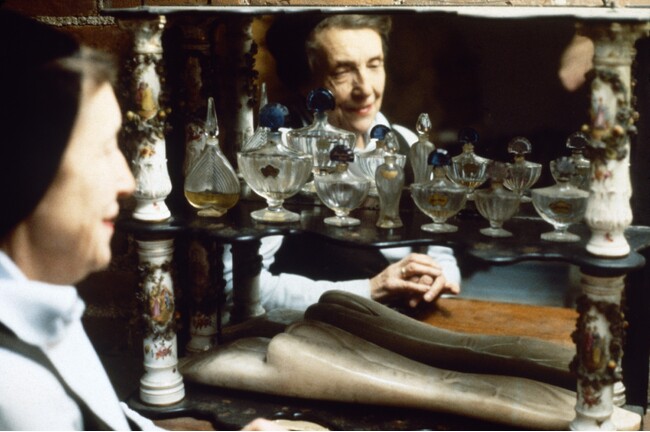 【ゲラン】9月25日(水)より開催「ルイーズ・ブルジョワ展：地獄から帰ってきたところ 言っとくけど、素晴らしかったわ」に協賛