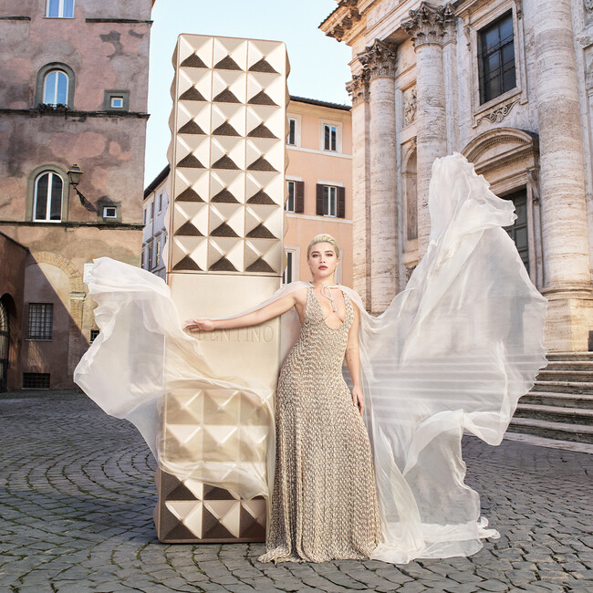 ヴァレンティノ ビューティより新たなアイコンリップ「スパイク ヴァレンティノ」が誕生