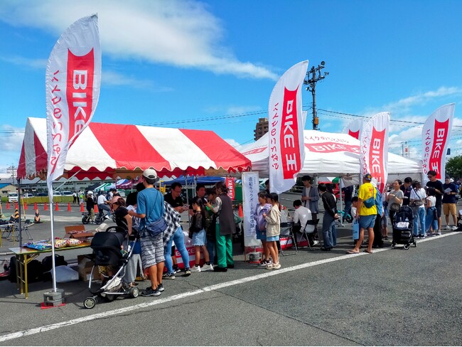 バイク王、特定小型原付「e-FREE 01」の試乗会を開催