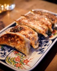 新橋【美味! 山椒餃子の中華酒場】「かもめ飯店」オープン!