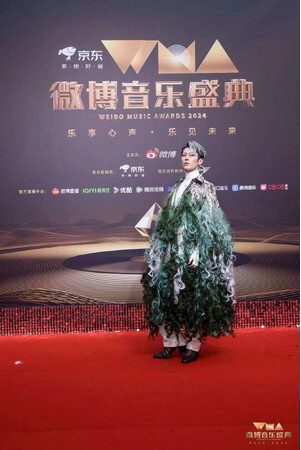 北京開催「WEIBO MUSIC AWARDS 2024」にてMIYAVI「年間海外HOTアーティスト」賞を受賞！披露した特別パフォーマンスは2.3億視聴