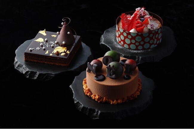 “THE KAHALA Christmas Collection” 2024聖なる夜を飾り、こころ踊る“エッセンス”が満ちあふれたクリスマスケーキ3種を限定販売