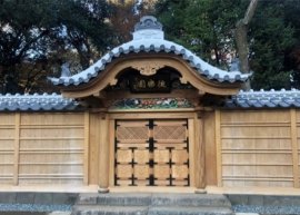 「唐門」（2020(令和２)年復元）