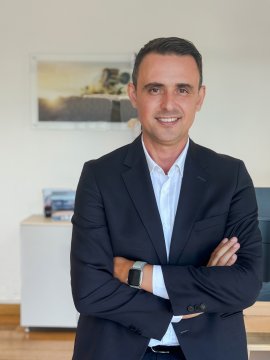 アタック・タラス:アリソントランスミッション 東アジアセールスディレクター アタック・タラス:アリソントランスミッション 東アジアセールスディレクター