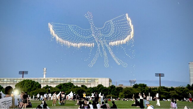 レッドクリフ、サマソニ大阪で花火搭載ドローンによる「ひかりの世界・阪栄の火の鳥」を初披露