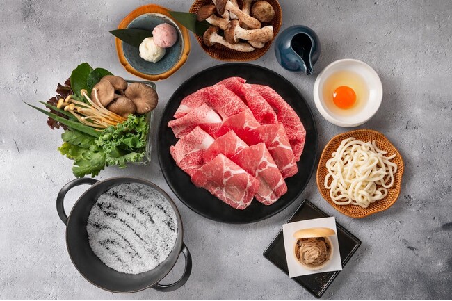 【すき焼 しゃぶしゃぶつかだ】幻のきのこ!?すき焼NANIWAコースに驚き食感の”松きのこ入りコース”が期間限定で登場