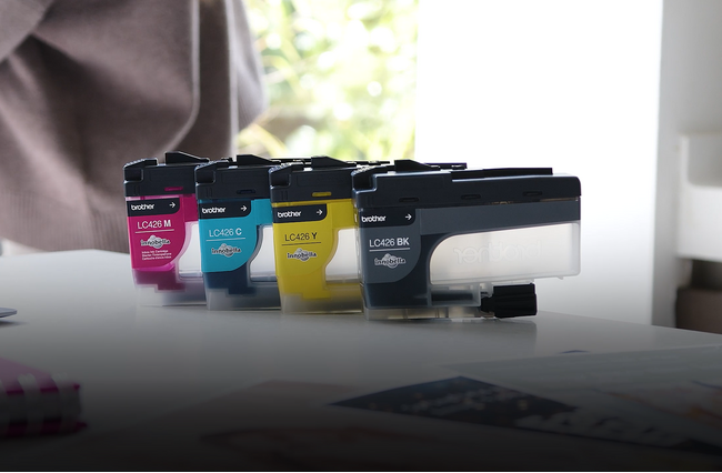 英国の自社生産拠点においてインクカートリッジの再生を開始