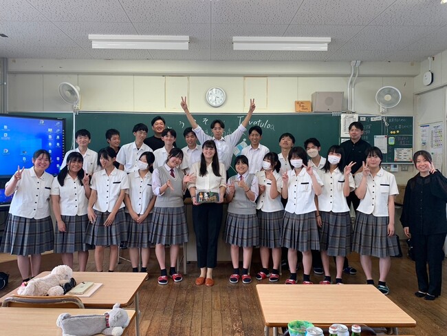 唐津南高校 虹ノ松原研究班、フィンランド出身の国際交流員と国際交流を実施