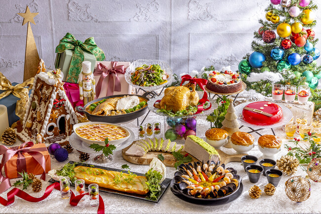【ヒルトン東京お台場】各国のパーティ料理やスイーツが勢ぞろい！「世界を旅するクリスマス＆ホリデービュッフェ」を開催