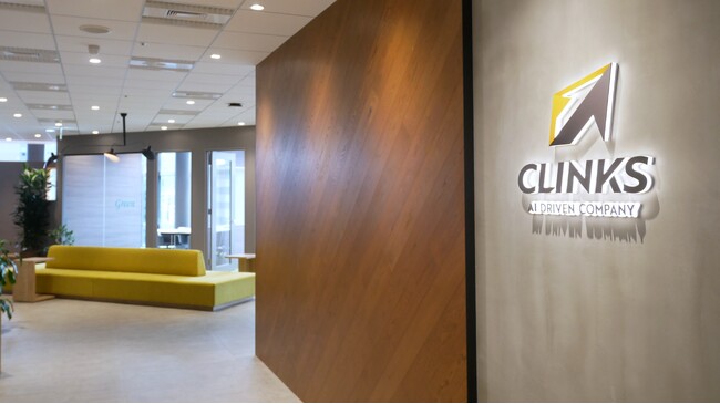 CLINKS株式会社、AI DRIVEN COMPANYへの進化を宣言！ロゴリニューアルとAIチャット機能で未来を切り開く