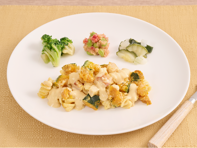 クリーミーなカルボナーラソースをたっぷり絡めて食べてほしい！かぼちゃの甘味を存分に楽しめる「ごろっとかぼちゃのガルボパスタ」がナッシュから新発売