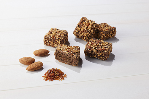 キャラメル菓子専門店CARAMEL MONDAY　キャラメル風味のチョコレートとキャラメリゼの香ばしさ、サクッと軽い食感の「キャラメリゼショコラ」~2024 年10 月１日（⽕）発売~