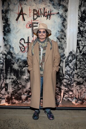 【DIOR】ディオールを纏うセレブリティ:ジョニー・デップ