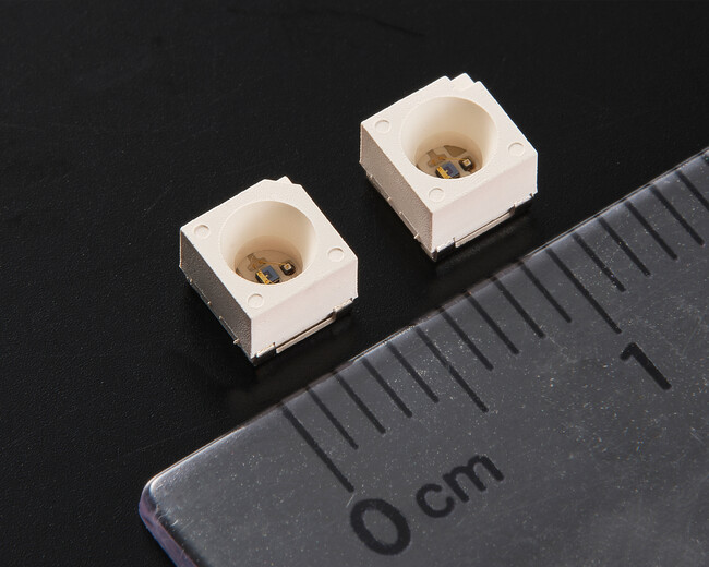 体積を従来方式の1000分の1以下に小型化！業界最小(※)のテラヘルツ波発振デバイス・検出デバイスのサンプル提供を開始