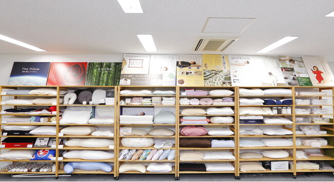 枕ECでの在庫ゼロ＆受注生産型の「次世代EC」ロジスティクスを構築へ！在庫を持たず、受注生産方式で、即日生産出荷にも対応した、枕の次世代ロジスティクスシステム「つくれるロジ」10月1日より運用スタート