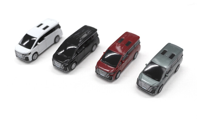 「トヨタ　ヴェルファイア プルバックカー」10月４日（金）より「かぷえぼ」限定カプセルトイで展開開始