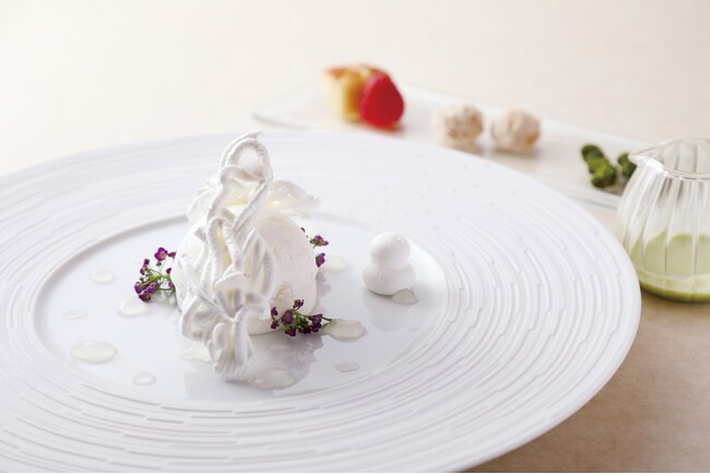 社内コンクール最優秀賞受賞のデザートをフレンチコース「Magnolia マニョリア」の一皿として販売開始