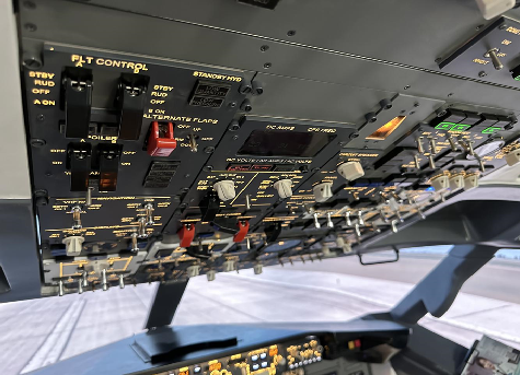 B737NG フライトシミュレーター