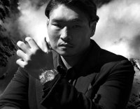 ショパール「アルパイン イーグル」ジャパンアンバサダー、稲垣啓太、自然を舞台にした壮大な新ビジュアル公開!威厳のある佇まいと力強い表情で魅せる。世界限定8本の煌めく新作時計を着用。メイキングショットも。インタビュー公開!復帰後の目標や奥様とのお揃いアイテム等明かす