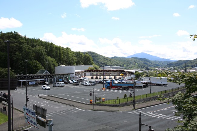 テラチャージ、岩手県岩手町の道の駅「石神の丘」に電気自動車（EV）用急速充電器1口を設置しサービス提供を開始